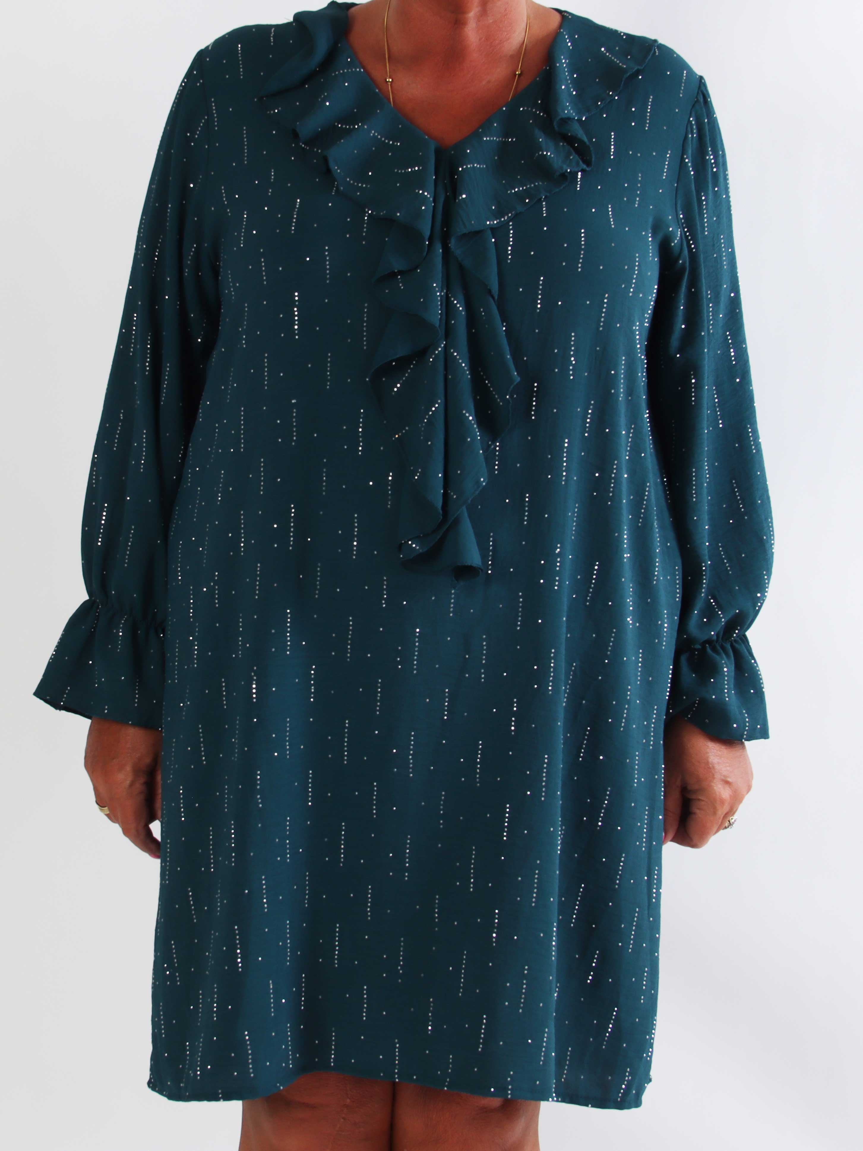 Tessalia - Plus size tunikakjole med fine similisten og feminine flæsedetaljer